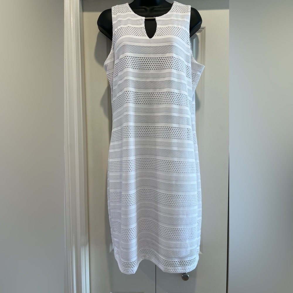 White Lined amazing dress. Chrochet style sleeveless